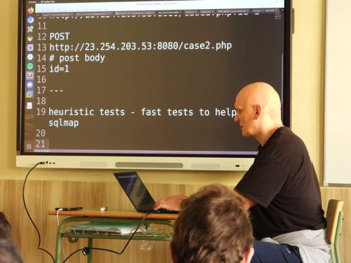 52528012801 4cae2d21b3 c