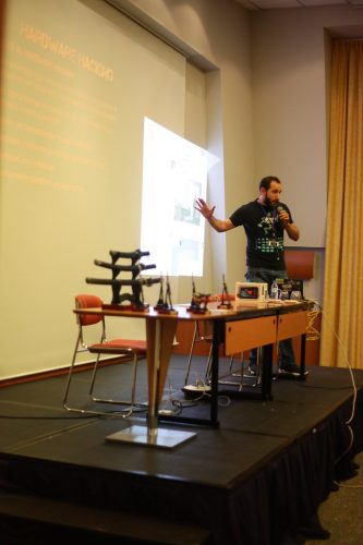 img 7969 40712833772 l