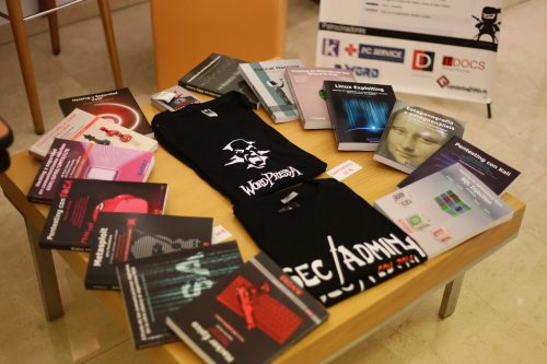 img 7971 40755532451 l