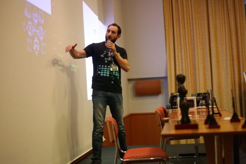 img 7977 40045654864 l