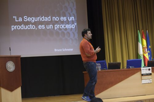 mg 2295 40043578824 l (1)