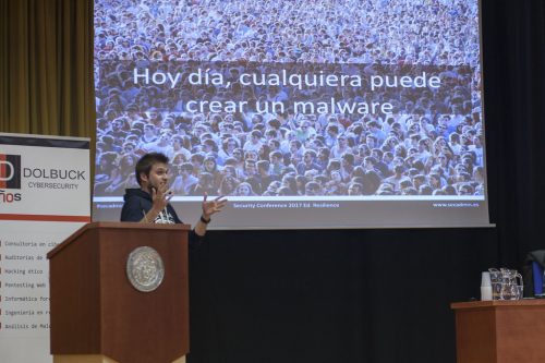 mg 2443 40710681762 l (1)